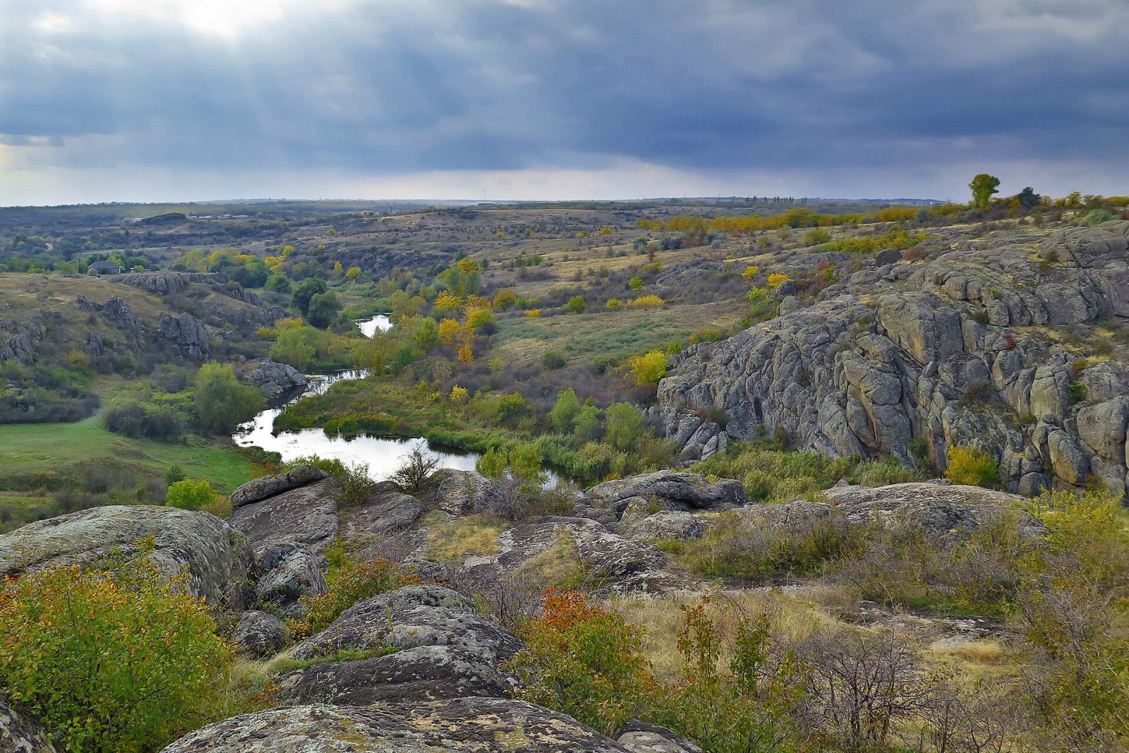 Aktovsky Canyon: Ukraine's Grand Canyon in Mykolaiv Region
