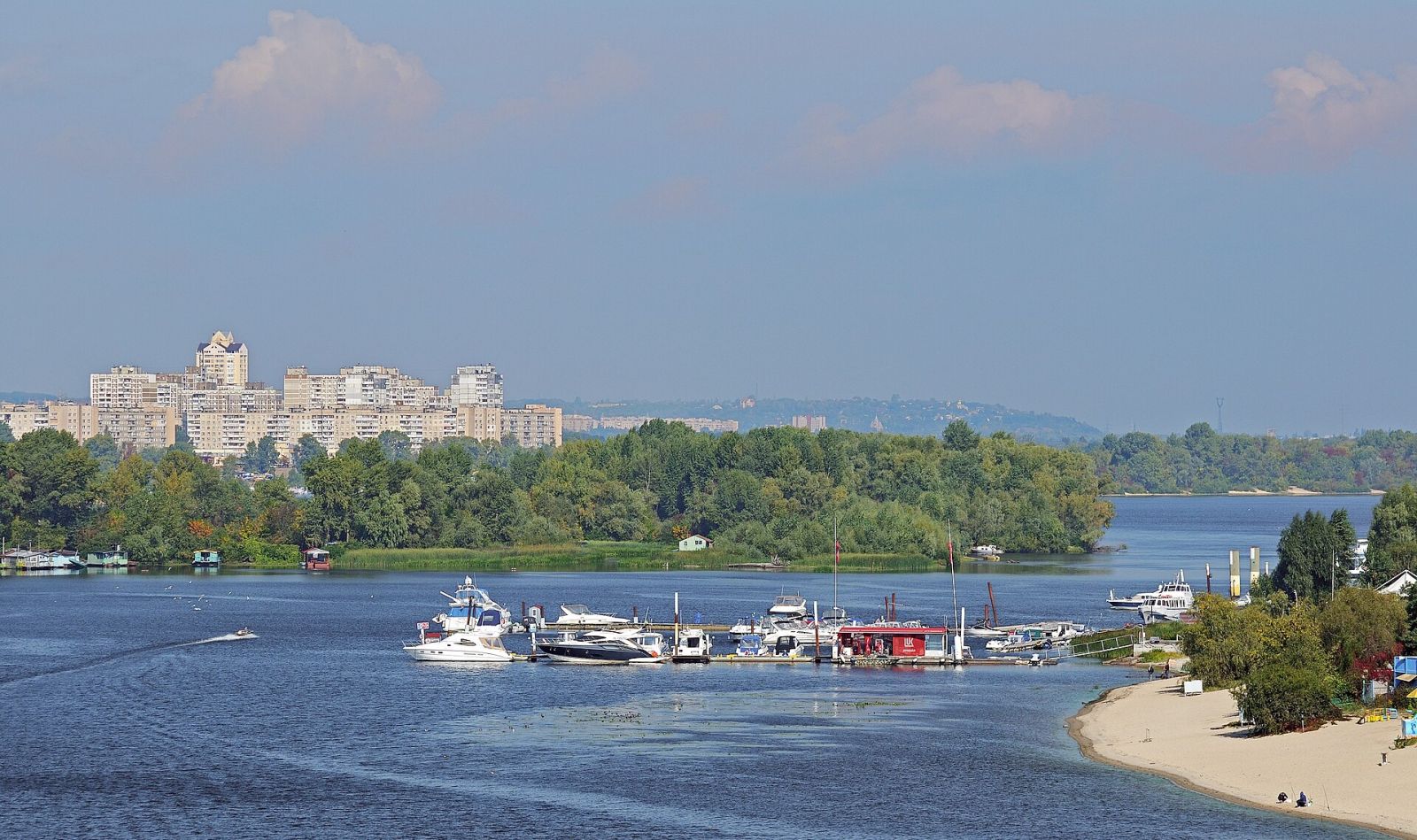Що подивитися в Дніпрі: набережна, острів і проспект — фото 3