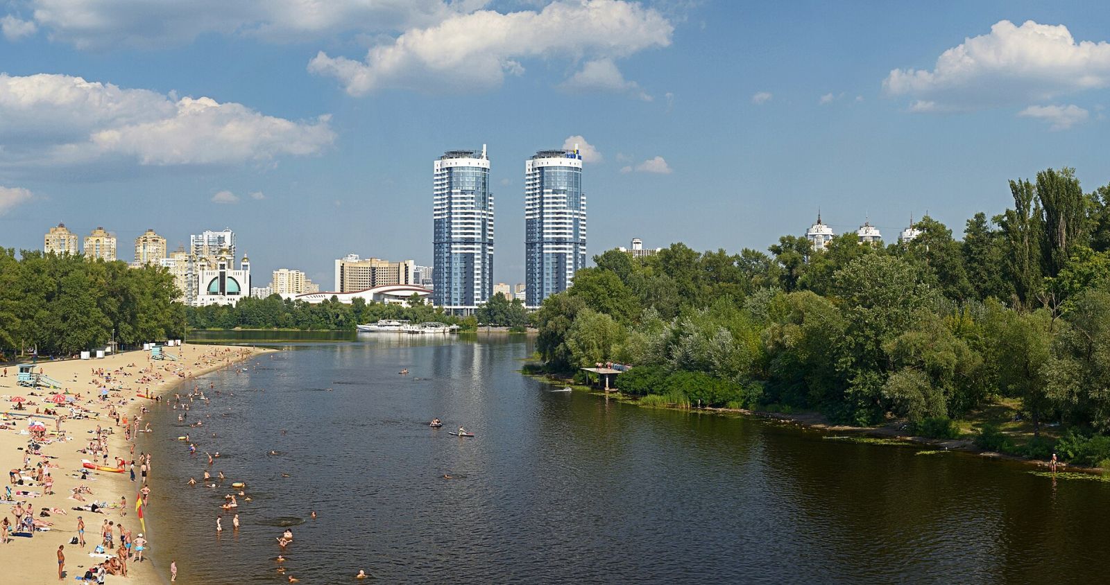 Що подивитися в Дніпрі: набережна, острів і проспект — фото 4