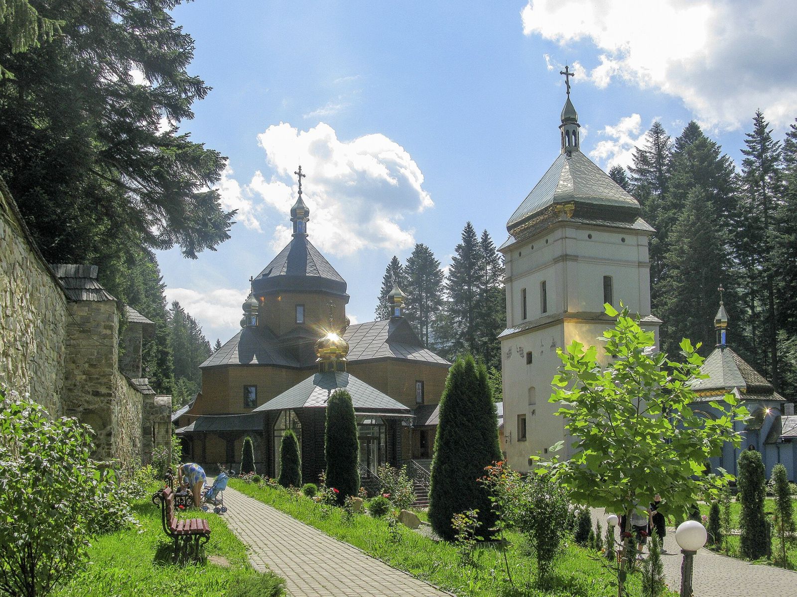Манявський водоспад: гід мандрівника — фото 1