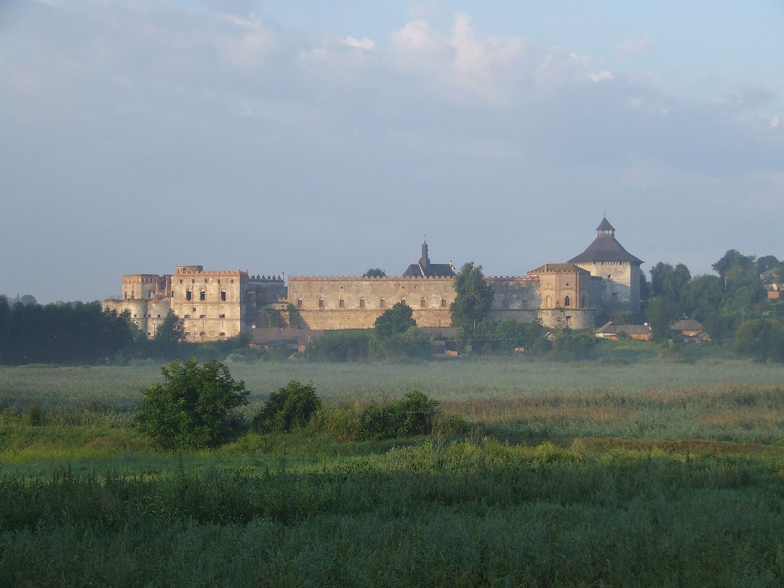 Medzhybizh Fortress: the white stronghold between the Bugs — photo 2 Medzhybizh Fortress: the white stronghold between the Bugs — photo 2