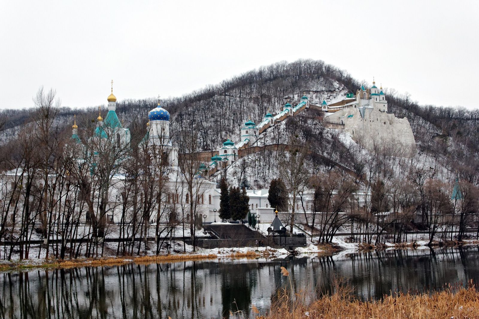 Sviatohirsk Lavra above the Siverskyi Donets — photo 3 Sviatohirsk Lavra above the Siverskyi Donets — photo 3