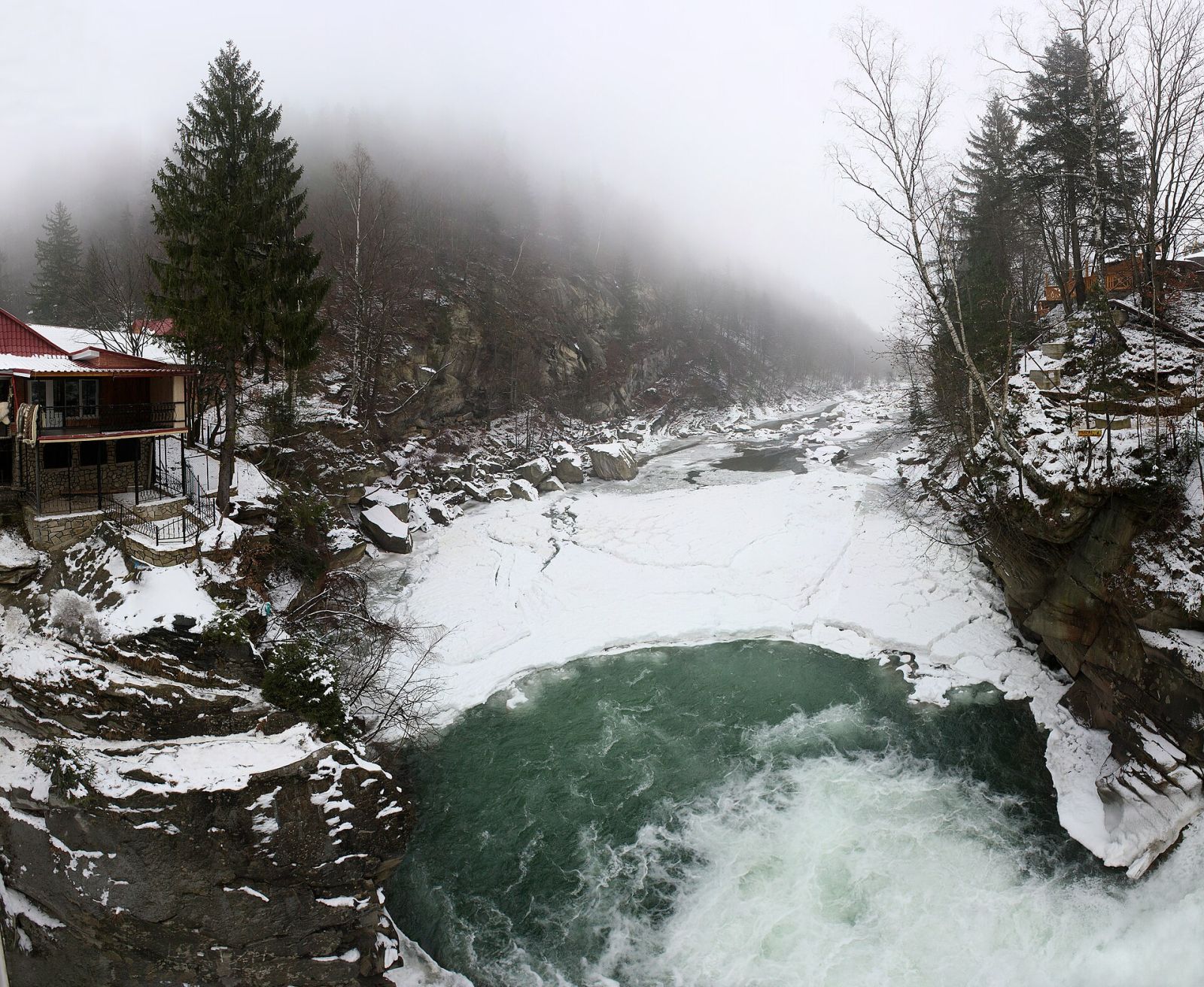 Probiy Waterfall in Yaremche: how to get there and what is nearby — photo 4