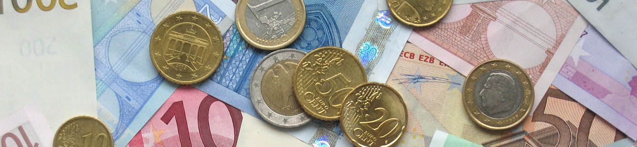 Яку валюту брати в подорож: готівка, картка чи євро — фото 2