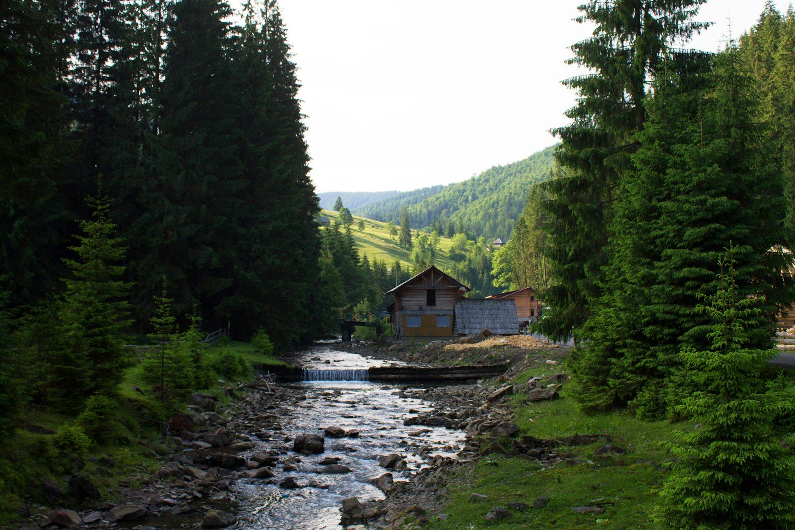 Zhenetskyy Huk Waterfall: the trail and how to get there