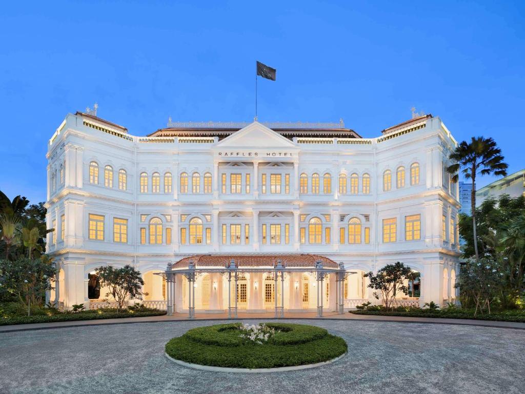 Сінгапурський історичний готель Raffles знову відкривається після дворічного ремонту
