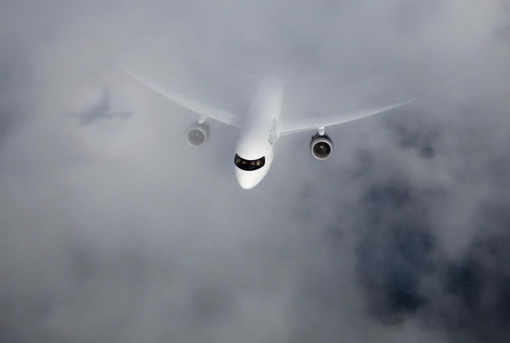 Всередині фотосесії Air Canada з серфінгом на хмарах — 6