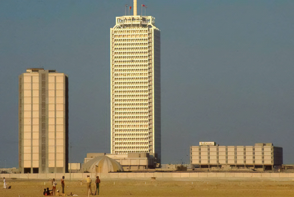 Архітектурні фотографії Дубая 1970-х років показують народження сучасного міста — 6