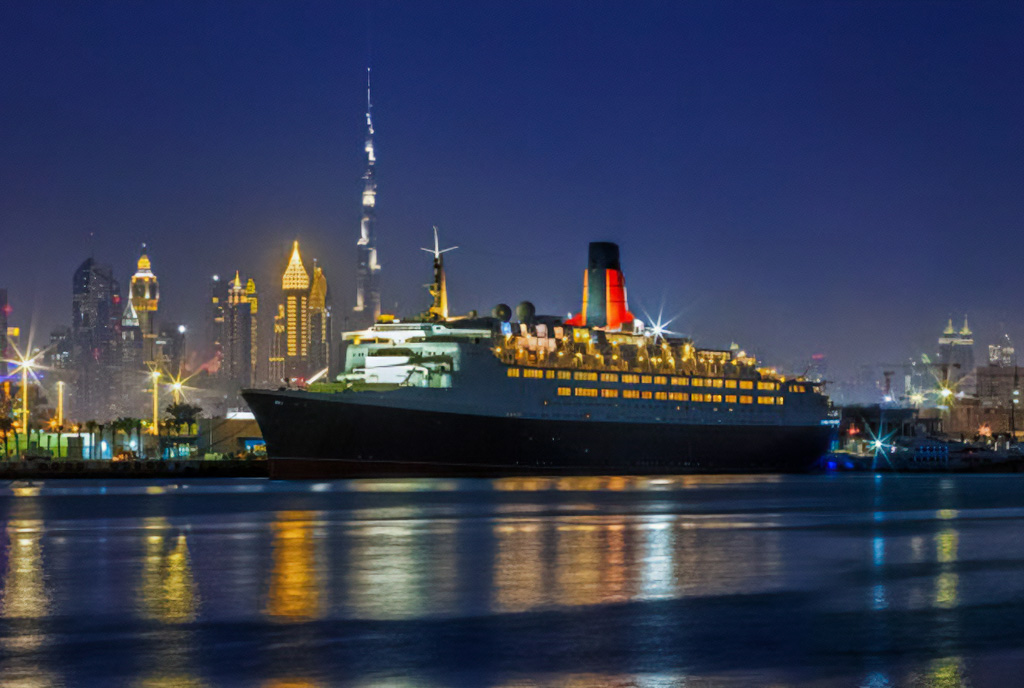 У Дубаї відкрився новий старовинний готель QE2